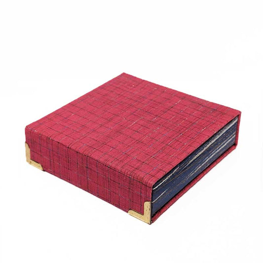 Magenta Magic Dice Box with Magnetic Closure